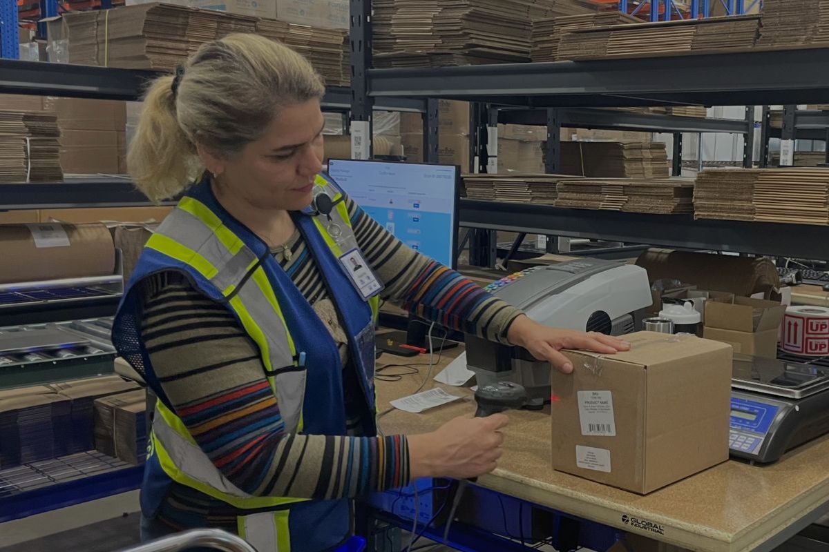 How Can a 3PL in Toronto Help Your Amazon-Based Business