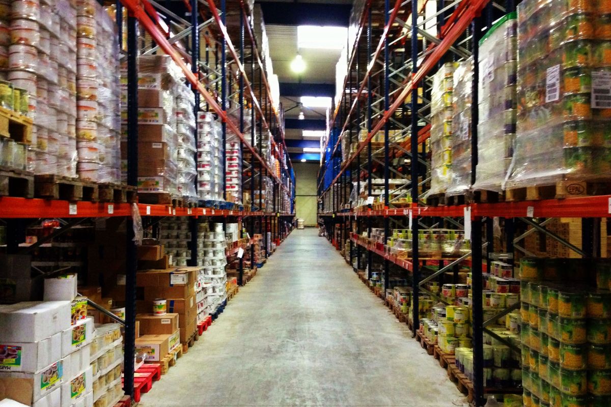 How Does Food-Grade 3PL Warehousing Solve Overcapacity Issues