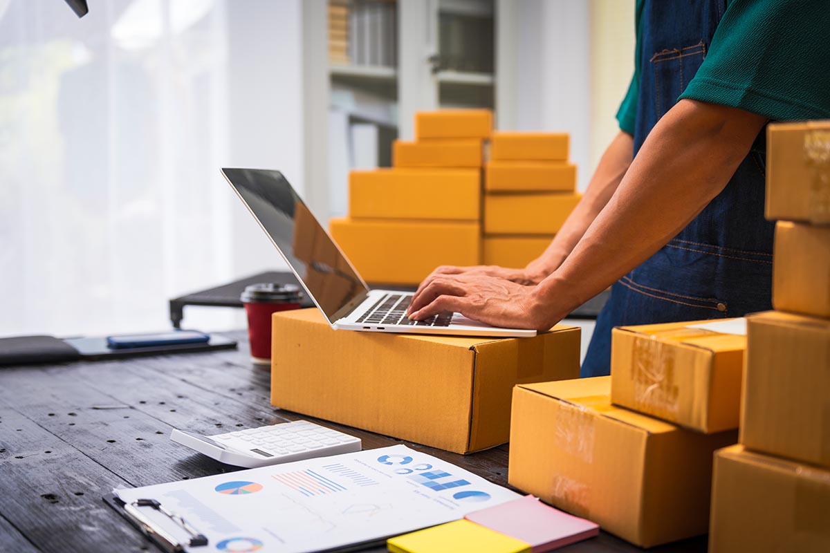 Understanding Logistics Services for Toronto Entrepreneurs